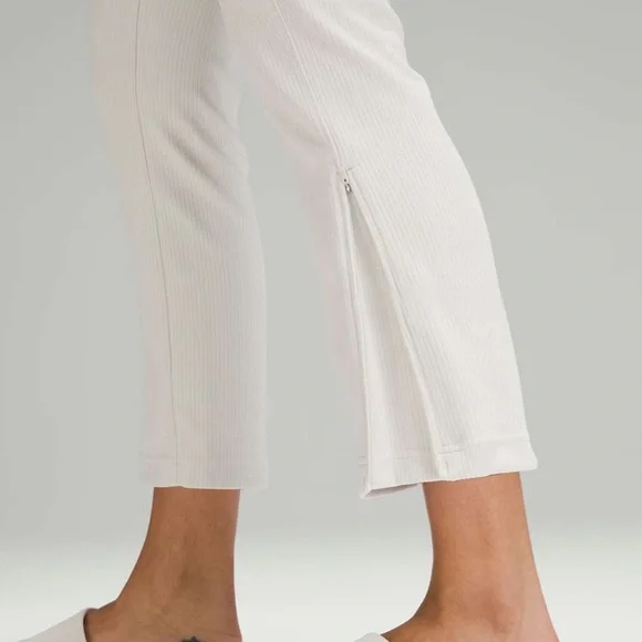NWT Lululemon Ribbed Softstreme Zip-Leg High-Rise Cropped Pants 25" Bone Size 8 - Picture 3 of 14